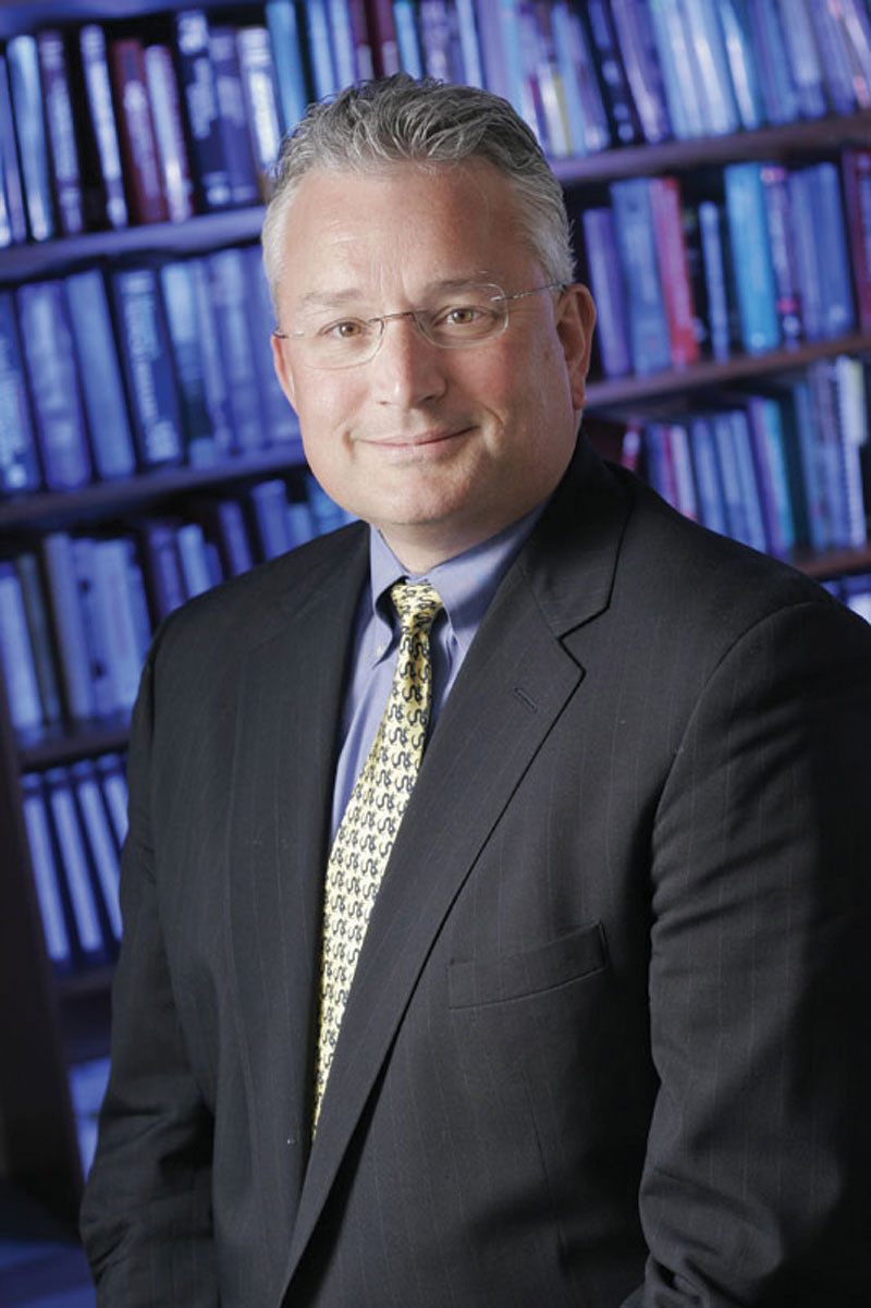 Owen Montgomery, Director del Departamento de Ginecología y Obstetricia de la Facultad de Medicina de la Universidad Drexel, en Pensilvania.