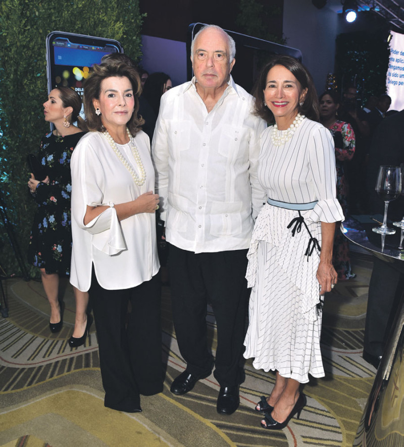 Maritza Bonetti , Bernardo Vega y Soledad A´lvarez