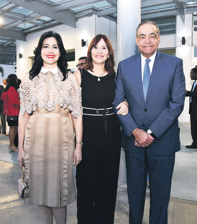 Marisol Vicens Bello, Norah de Castaños y Julio Amado Castaños Guzmán.