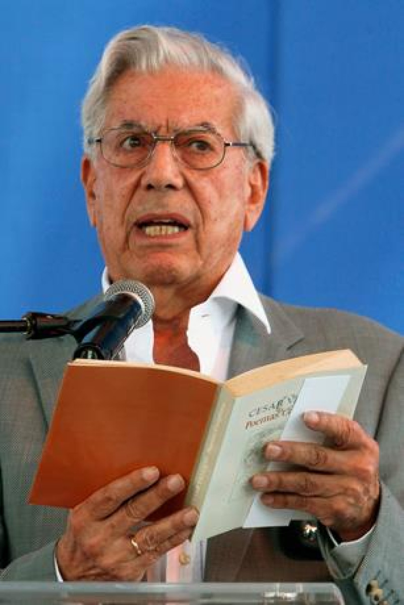 Foto de archivo de Mario Vargas Llosa
