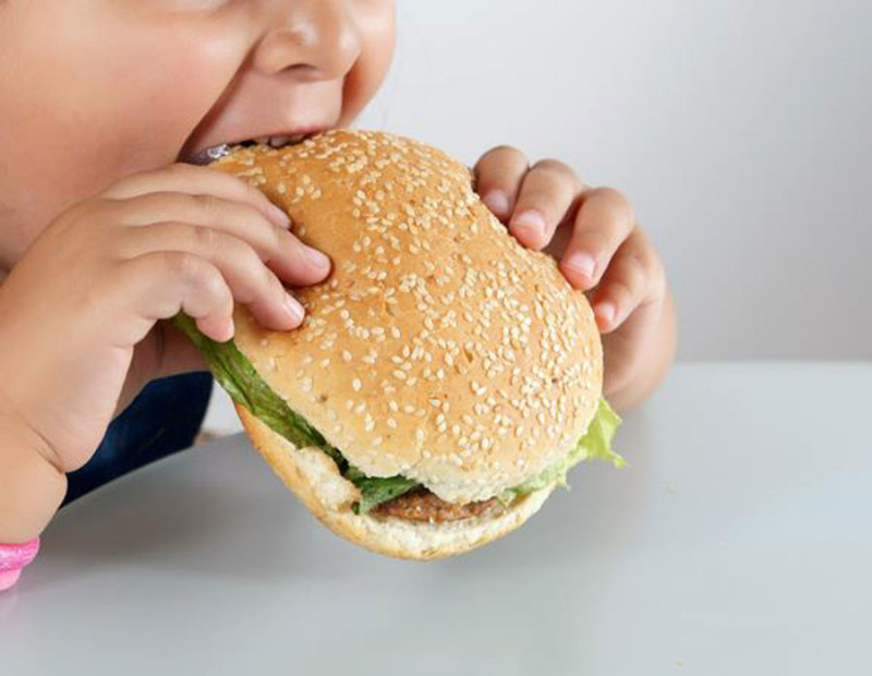 Unicef advirtió sobre el riesgo del sobrepeso en niños.
