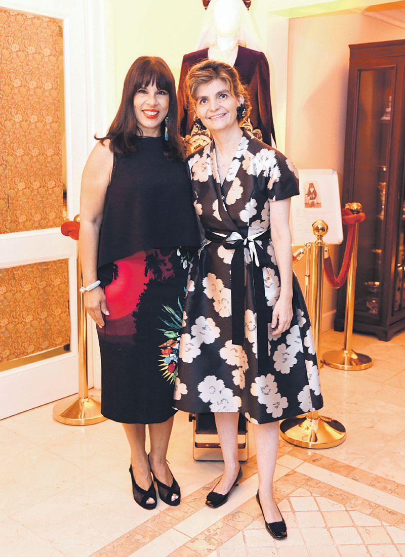 Angelita de Vargas y Ela Grkem, embajadora de Turquía.
