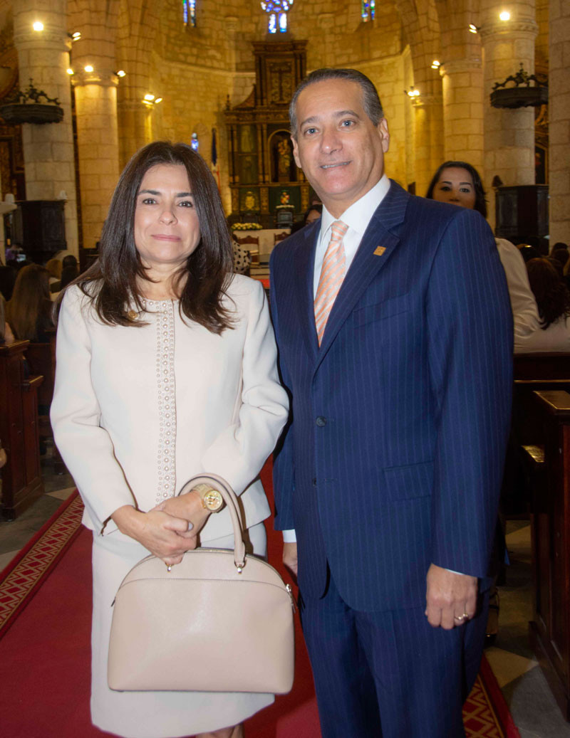 2. Rebeca Meléndez y Rienzi Pared Pérez.