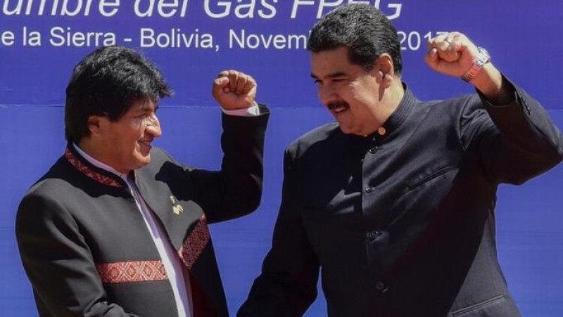 Nicolás Maduro y Evo Morales en una cumbre en Santa Cruz de la Sierra en 2017. Aizar Raldes/ AFP.