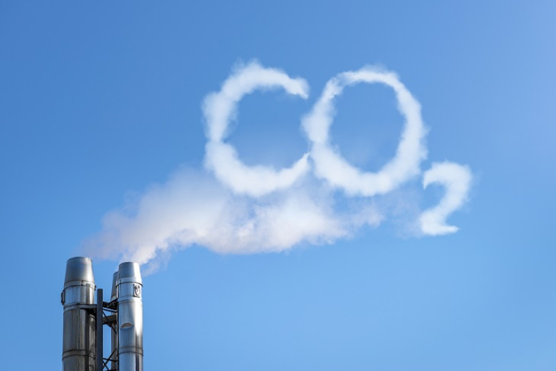 El CO2 procedente del uso de combustibles fósiles causa el 65 % de las emisiones de gases que contribuyen al calentamiento global y otro 11 % procede de las actividades humanas de deforestación y usos agrícolas del suelo. Foto: iStock