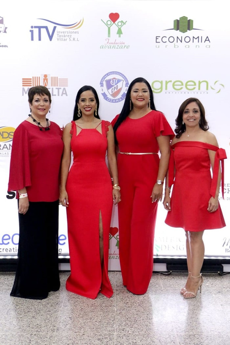 Leticia Vasquez, Delores Sanchez, Maria Cristina Garcia e Ina Percival.