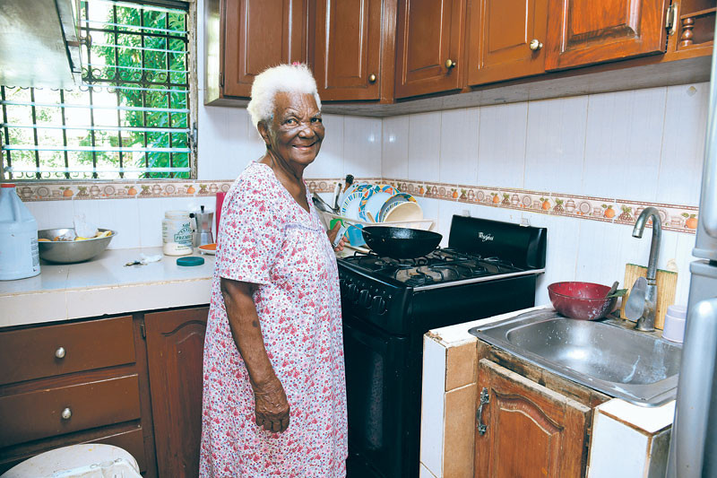 Ramona Guance, de 107, años, tranquilidad y comer de todo.