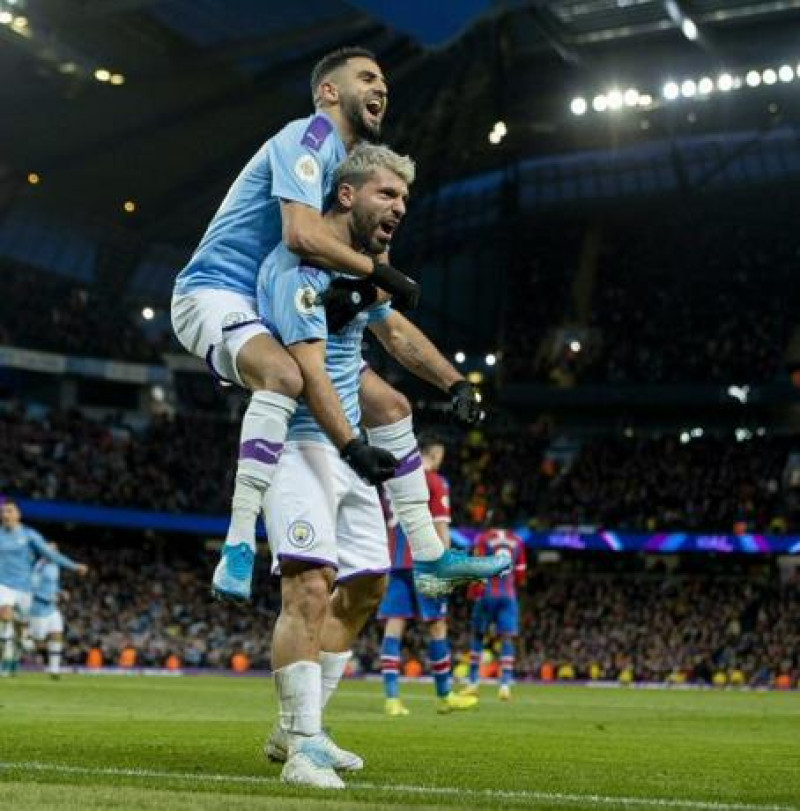 El argentino Sergio Aguero y el argelino Riyad Mahrez, dos jugadores extranjeros en la Premier League. / Listín