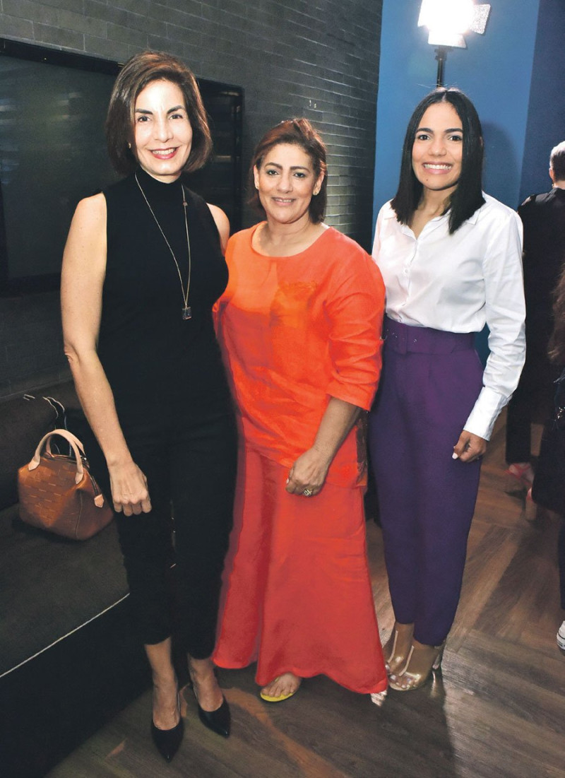 Zaida de Ariza, Mayra Perera y Olga Torres Perera.