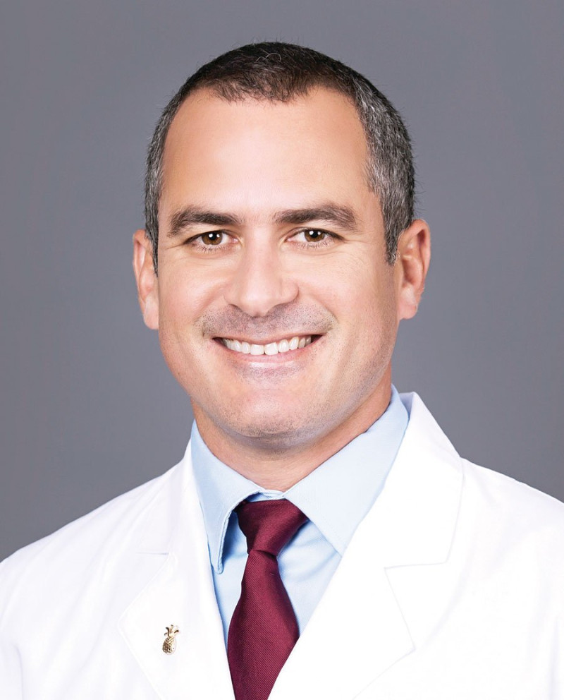Juan Suárez, cirujano ortopédico