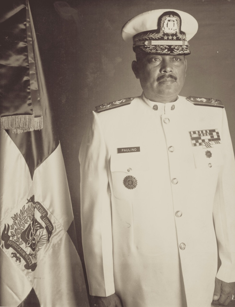 Fotografía del almirante Rubén  Paulino Álvarez