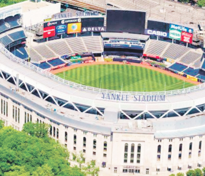 Vista panorámica del imponente Yankee Stadium, hogar de los Yankees de Nueva York.