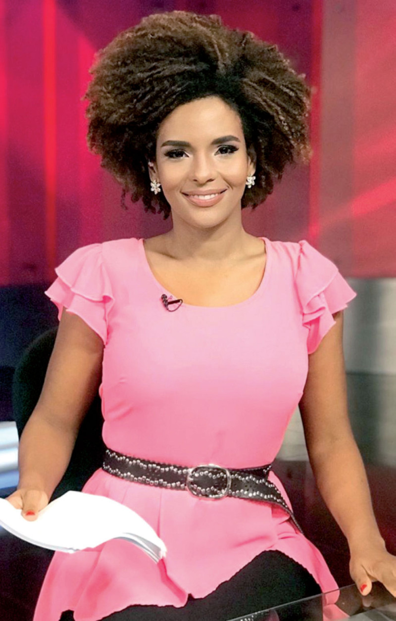 Scarlet Hernández presentadora de Noticias SIN.