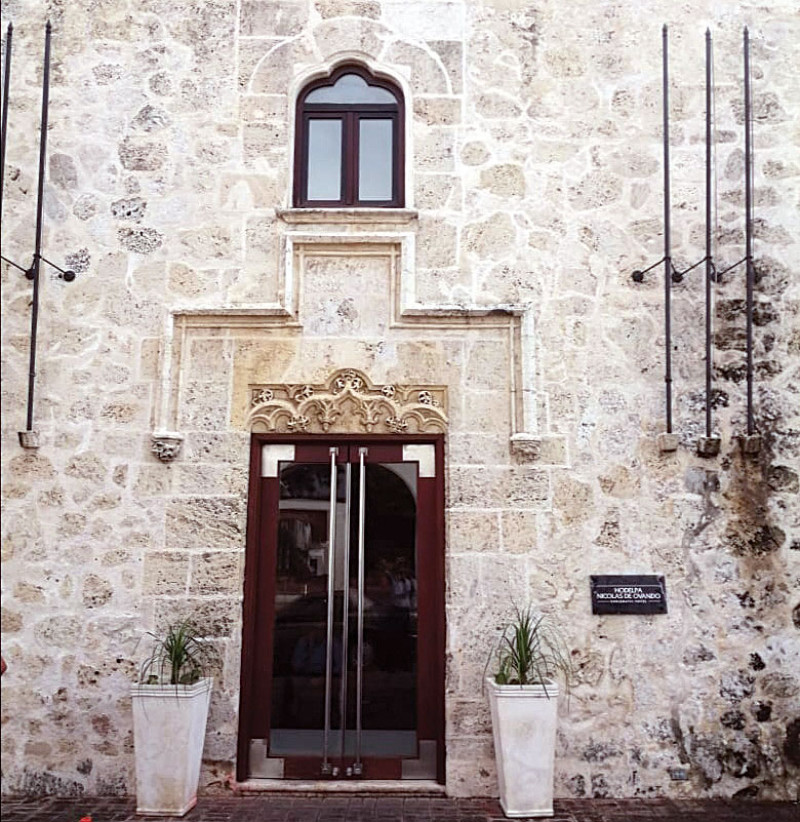 Este portal de estilo gótico isabelino es único en el Nuevo Mundo. FOTO ALEXIS RAMOS B.