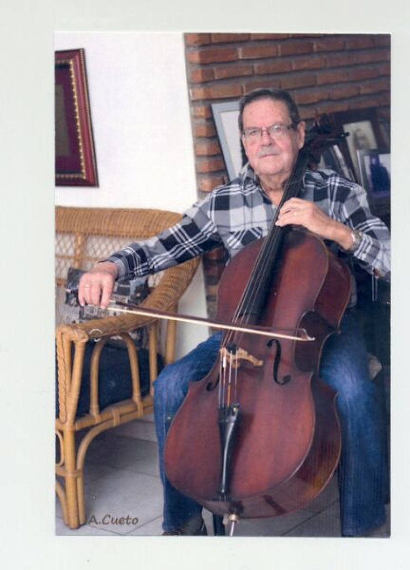 El instrumentista clásico y maestro francés François Bahuaud murió este domingo.