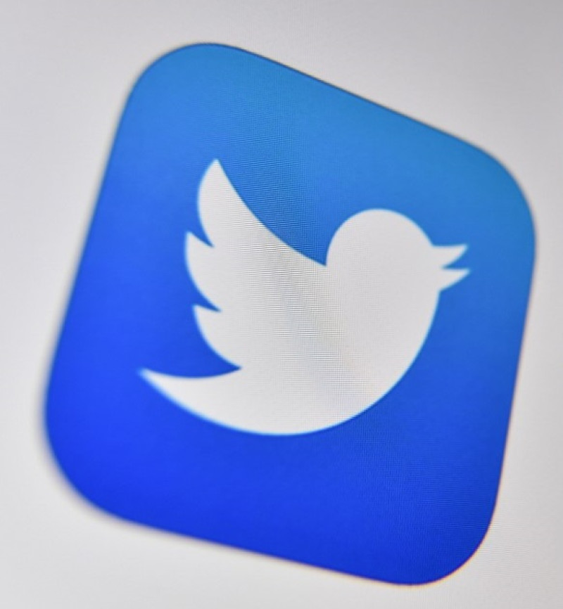 Logotipo del servicio de redes sociales y redes sociales en línea estadounidense, Twitter, en una pantalla de computadora en Lille.

Foto: DENIS CHARLET / AFP