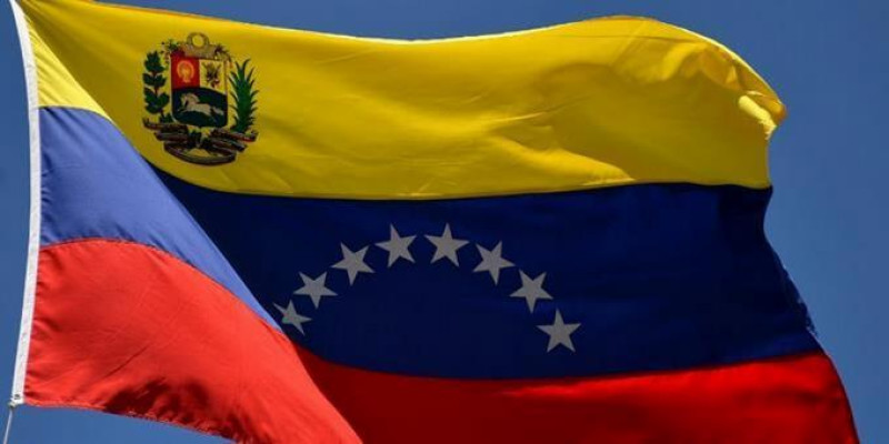 Bandera de Venezuela (Archivo)