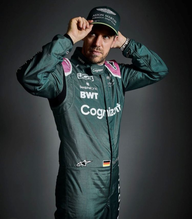 Sebastian Vettel disputa su primer gran premio con la escudería Aston Martin.