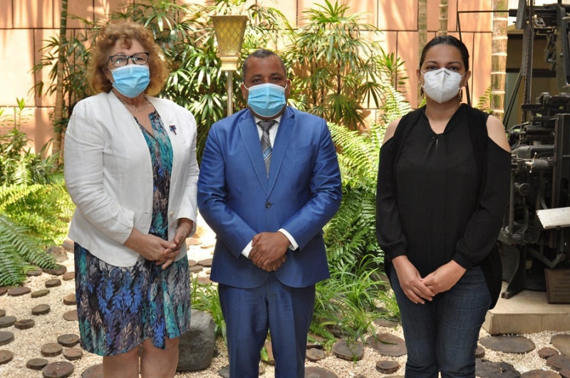 Yvonne Arias, Francisco Contreras y Eladia Gesto, en el Encuentro Verde de Listín Diario. Víctor Ramírez/LD