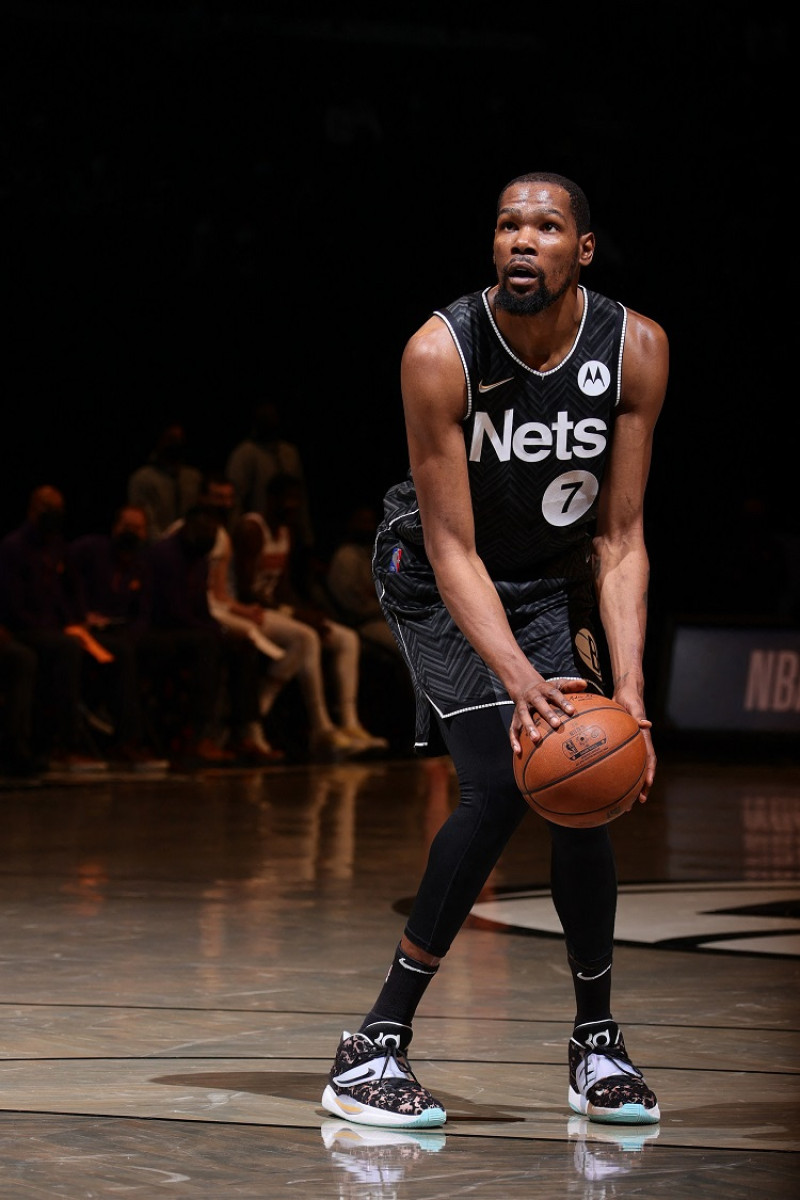 Kevin Durant fue el líder anotador en el triunfo de los Nets de Brooklyn sobre los Suns de Phoenix.