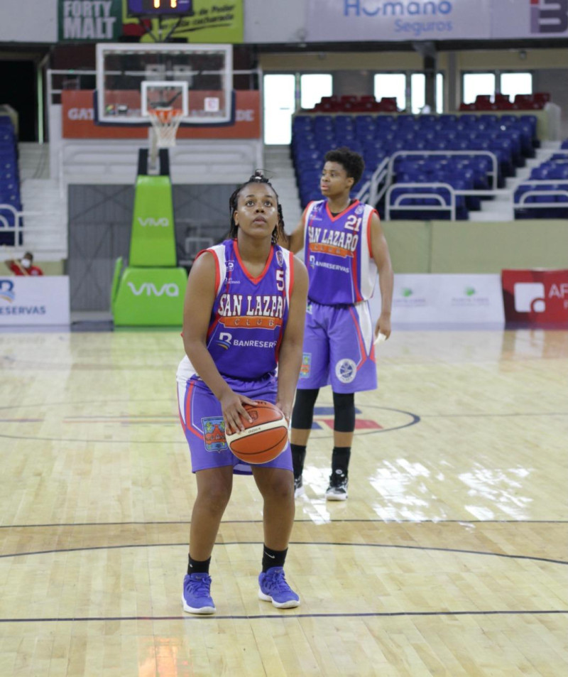 Carola Hernández ha sido designada como la Jugadora Más Valiosa de la serie final del Torneo de Baloncesto Superior del Distrito Nacional.