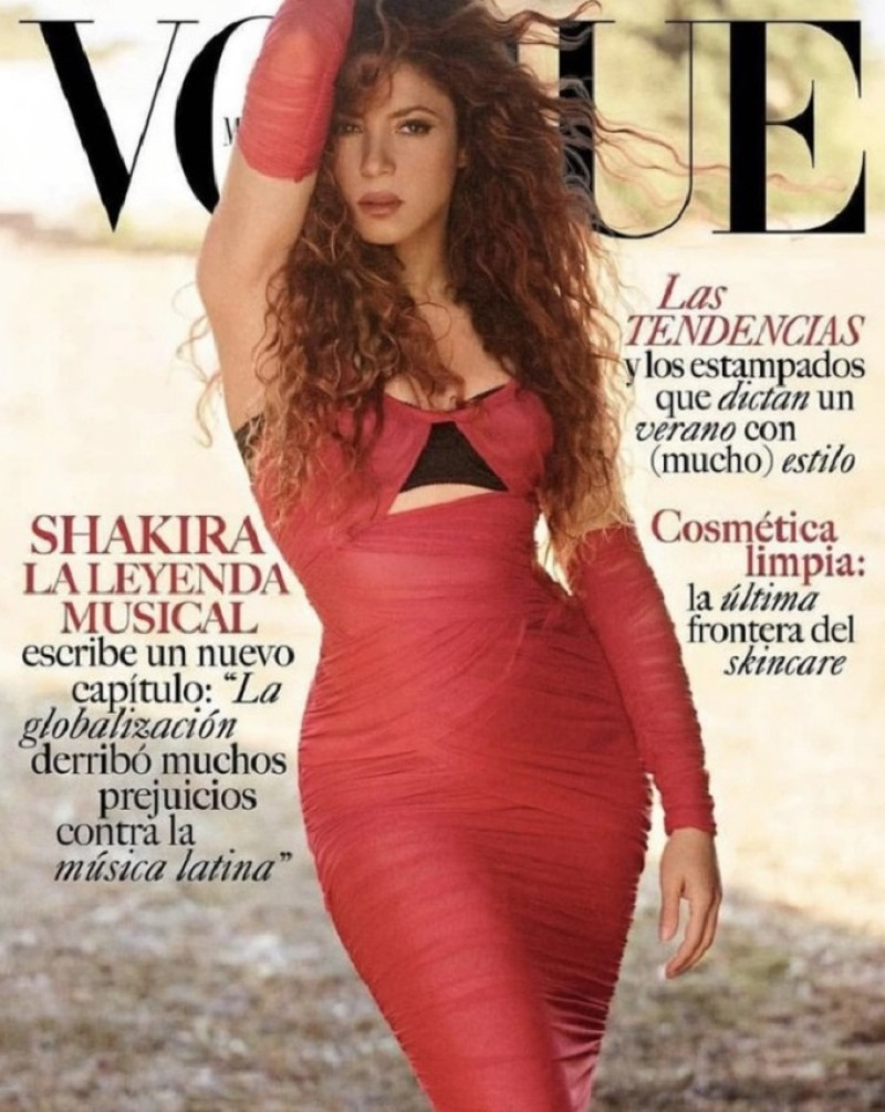 La colombiana Shakira  en la portada de la revista Vogue México y Latinoamérica.