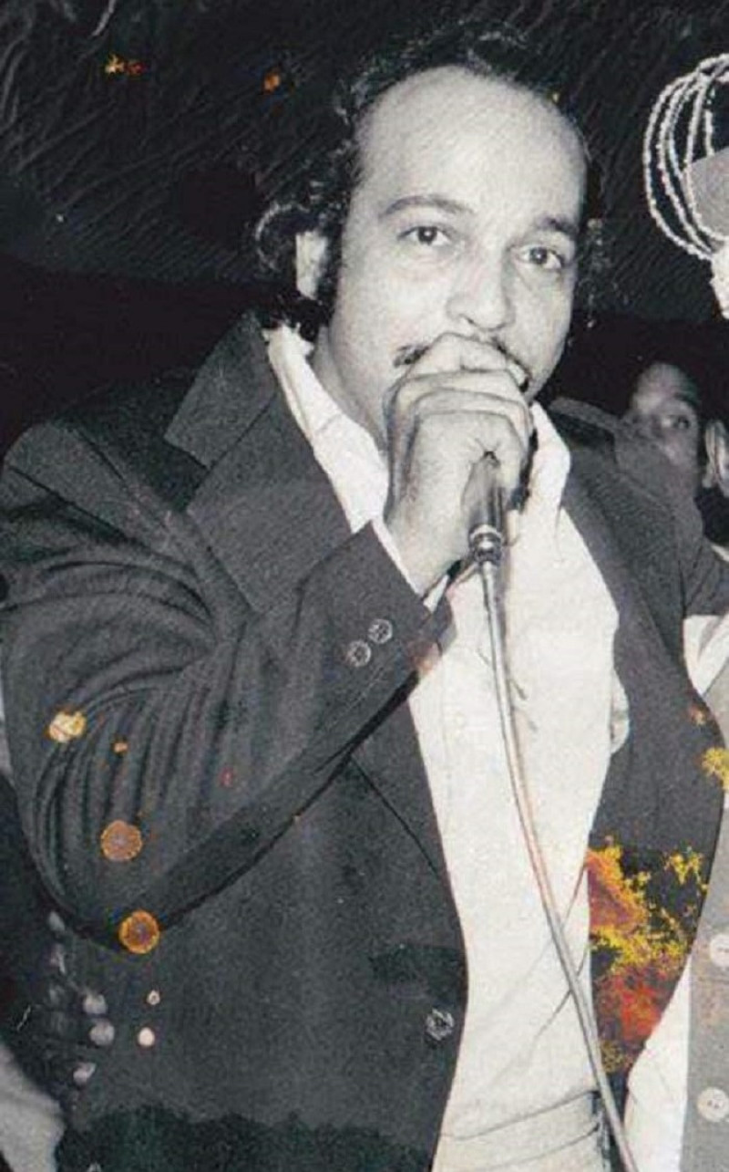 Willy Rodríguez desarrolló su carrera en la radio del Cibao y Santo Domingo. El locutor murió la noche del 6 de julio 2021.