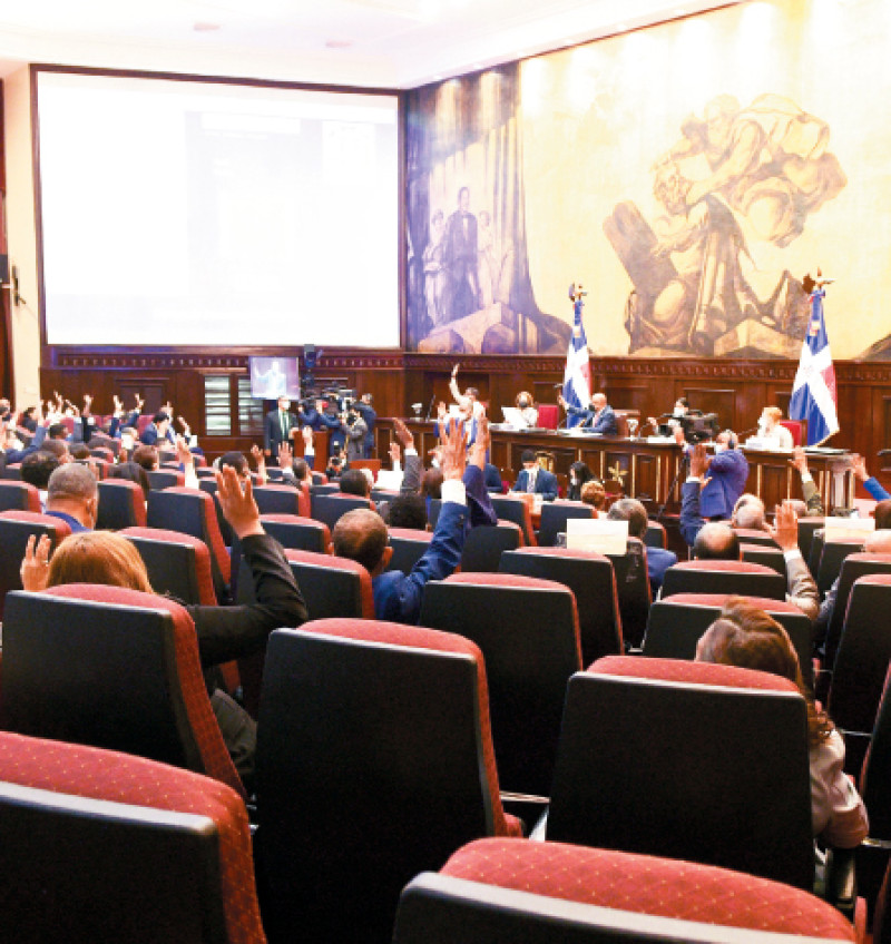 La últuma reforma a la Constitución dominicana tuvo efecto el 26 de enero de 2010.