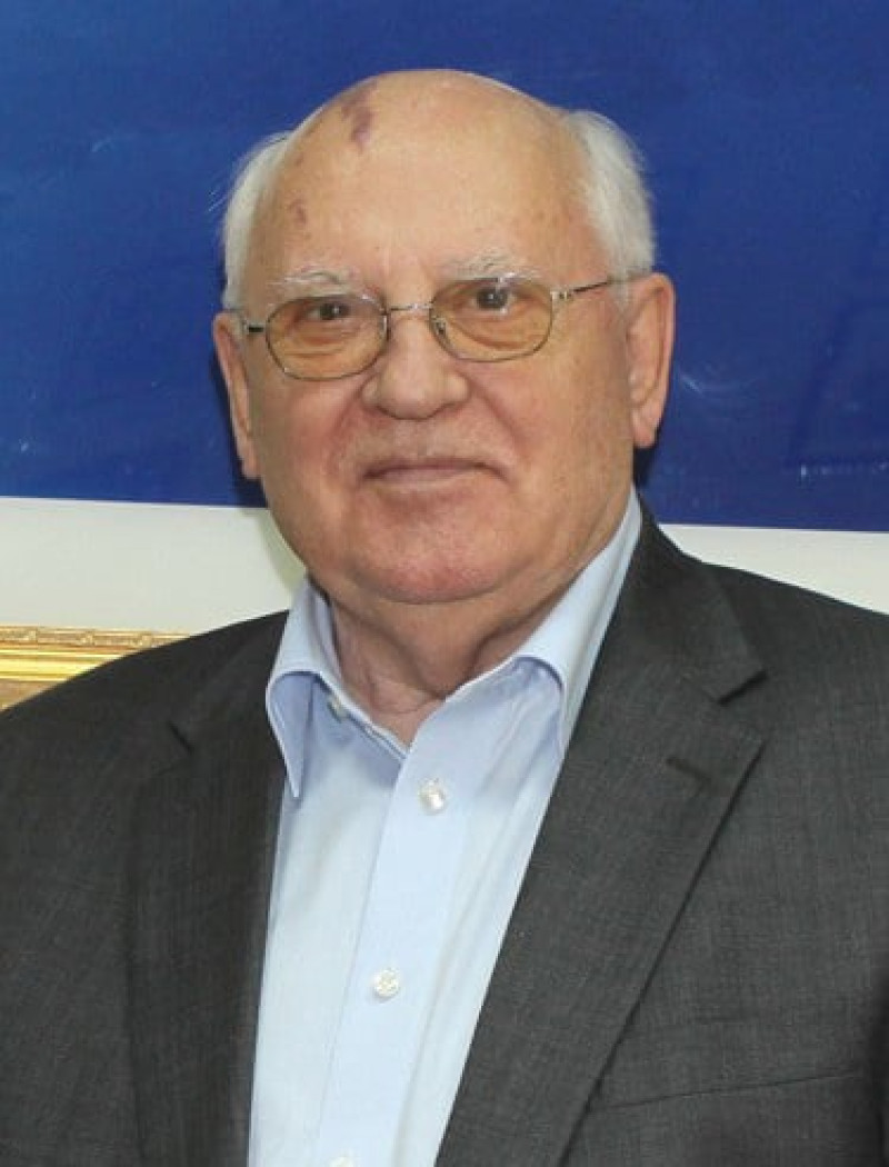 Mijail Gorbachov.