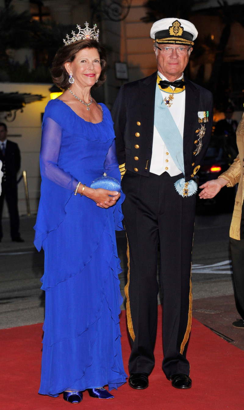 El rey Carlos Gustavo de Suecia y la reina Silvia, su esposa.

Foto: EFE/BRUNO BEBERT
