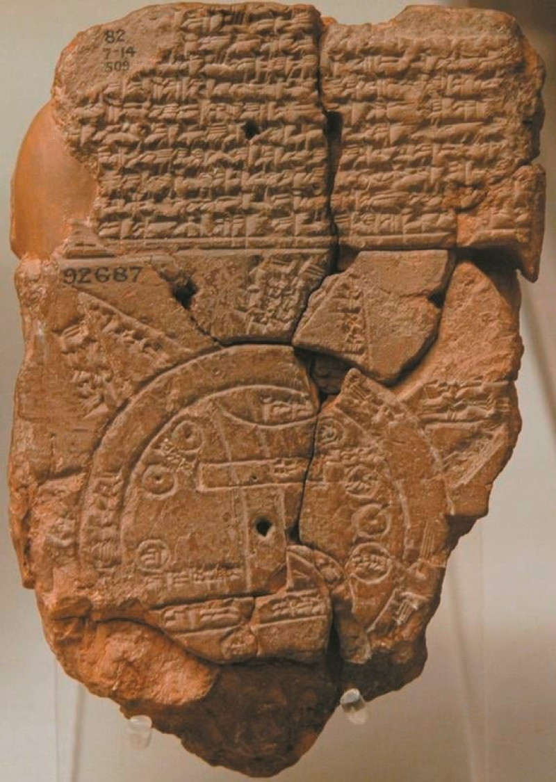 Uno de los primeros mapas del mundo. Época babilónica.

Foto cedida por Penguin Random House Grupo Editorial
