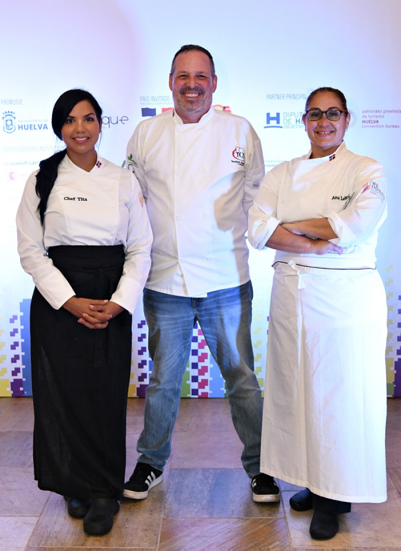 Chef Tita, Luigi Puello y Ana Lebrón.