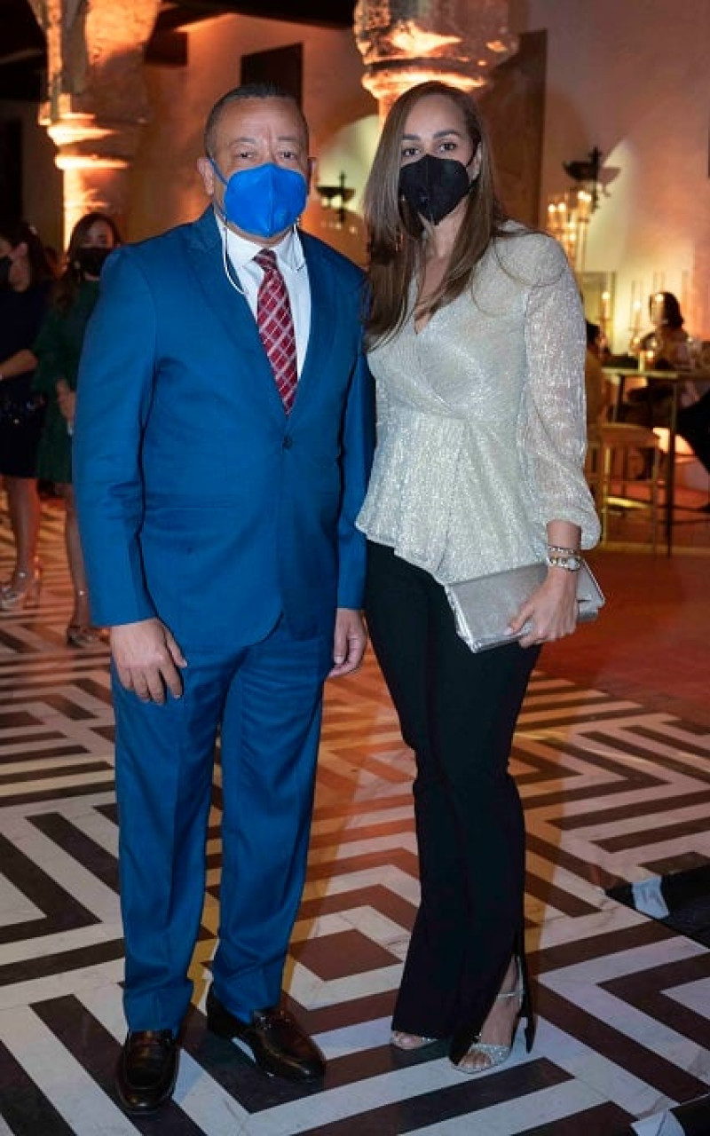 Lucas Lape e Yris Pérez.