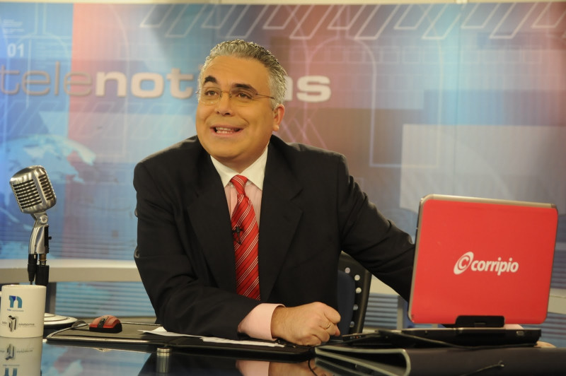 Roberto Cavada conducirá "Telenoticias" a las 10:00 de la noche a partir del 10 de enero.