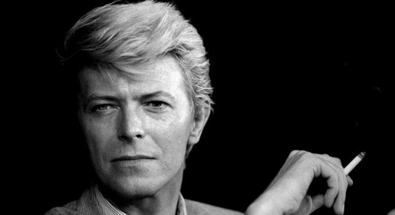 David Bowie es conocido por las canciones "Space Oddity", "Changes", "Life on Mars?" y "Heroes", que "cambiaron el curso de la música moderna para siempre", dijo Warner en un comunicado. (Foto: Ralph Hatti, AFP, Archivo).