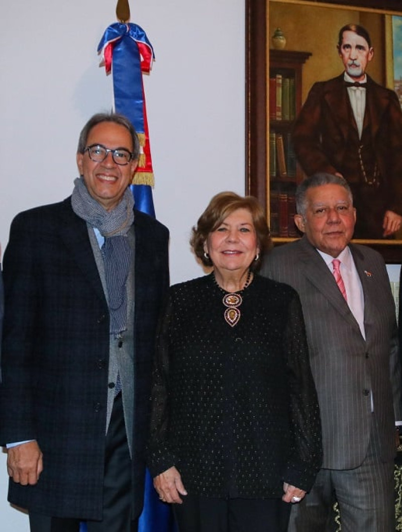 José Mármol, Ada Wiscovitch de Díaz y Juan Bolívar Díaz.