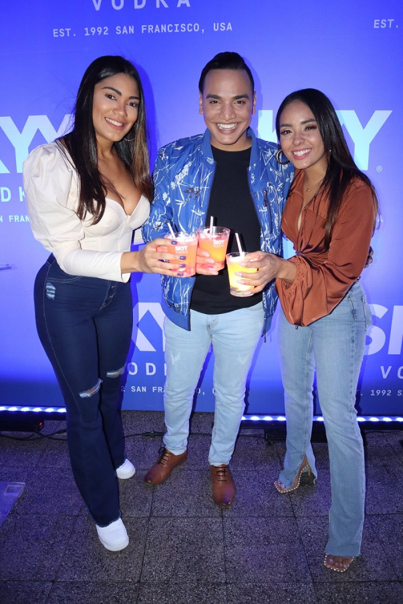 Gabriela Melo, Moisés Salcé y Nathaly Luna.