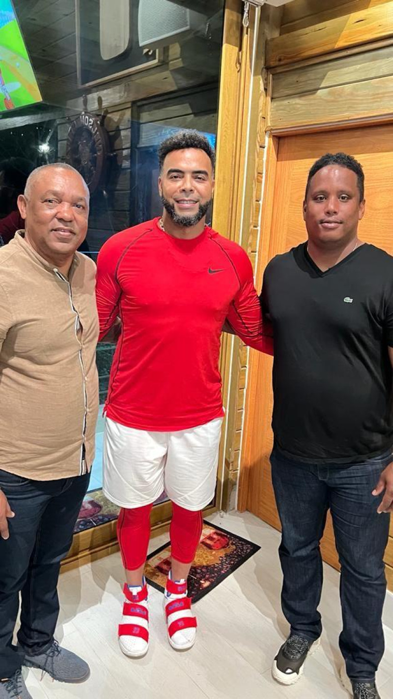 Juan Núñez, presidente Fedobe, Nelson Cruz y Amurys Nina, gerente de operaciones de Fedobe.