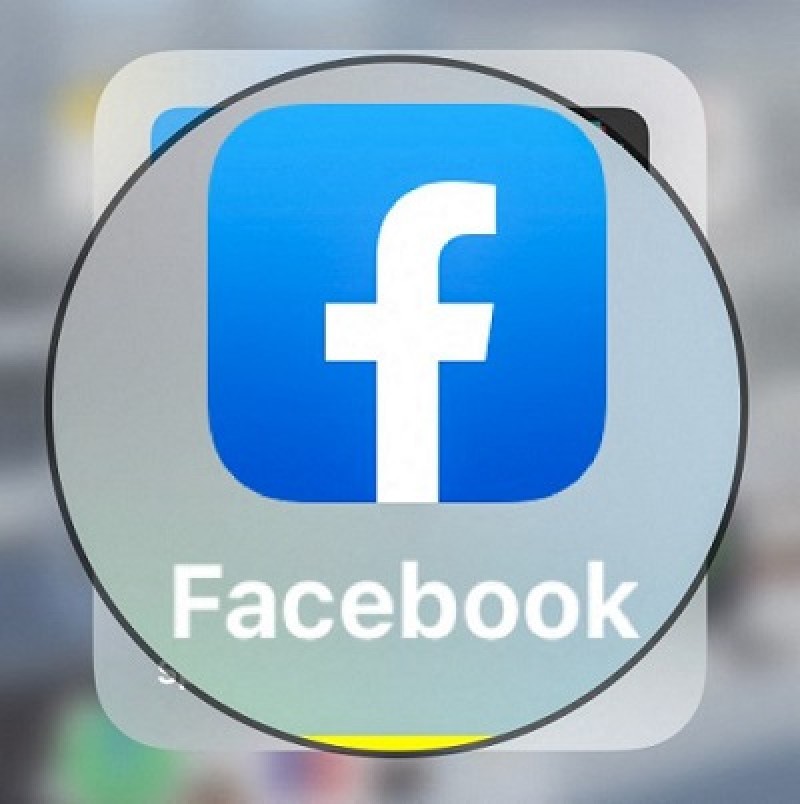Esta fotografía fue tomada el 23 de marzo de 2022, muestra el logotipo de la plataforma de redes sociales estadounidense Facebook en una tableta en Lille, en el norte de Francia.

Foto: AFP Forum.