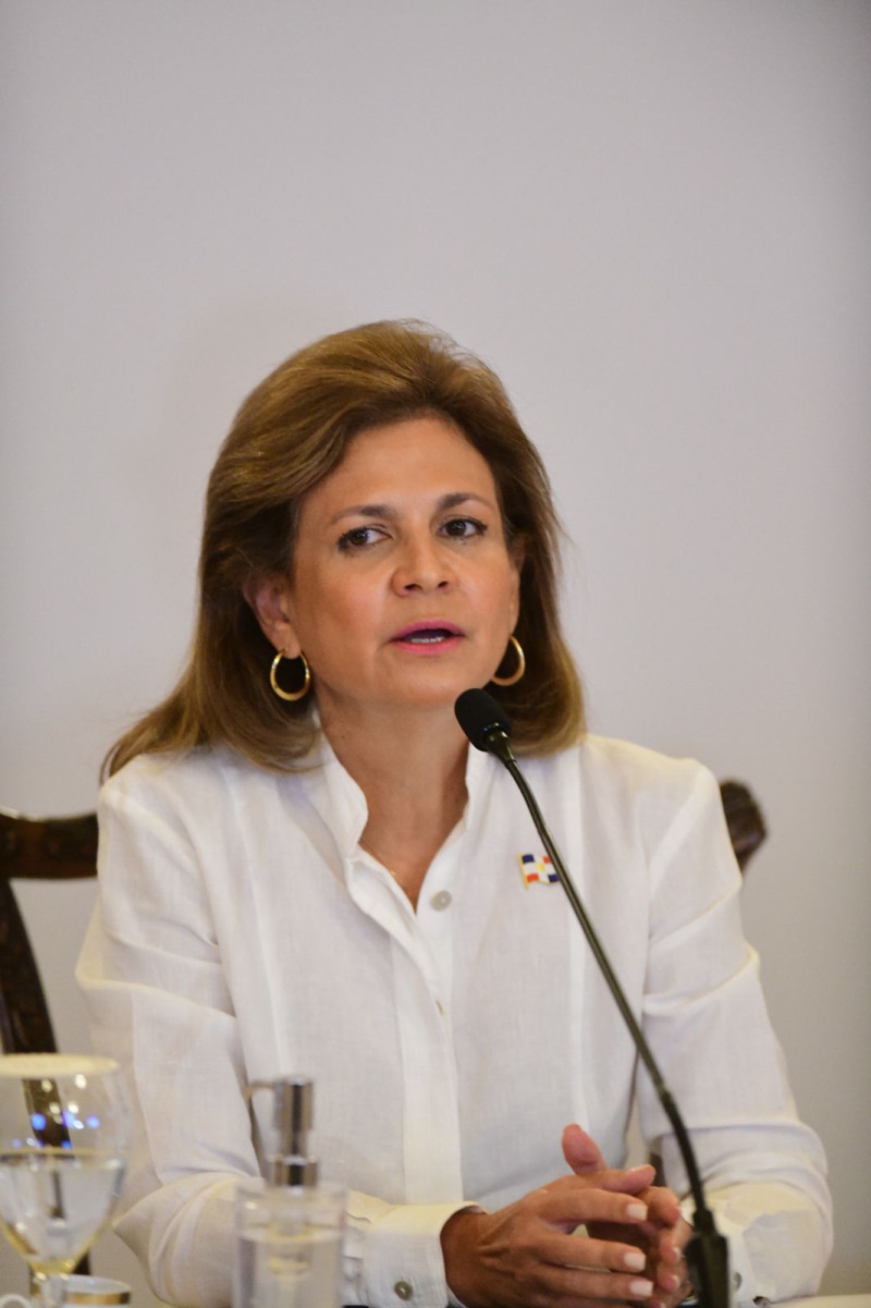 Vicepresidenta de la República, Raquel Peña, habla sobre trabajos de programa "El Gobierno en las Provincias". 

Foto: Raul Asencio| Listín Diario
