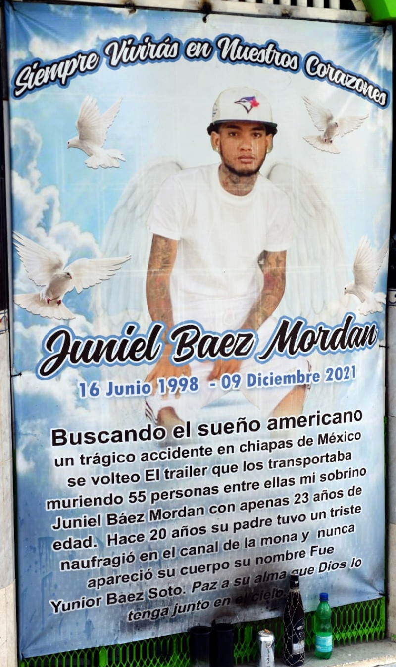A Yuniel Mordán Báez sus amigos le prenden velas cada vez que cumple un mes más de su muerte.