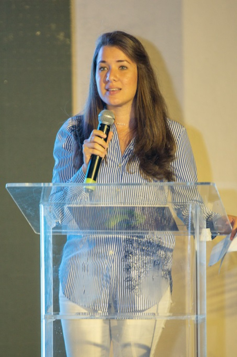 Saima Chahin, directora de Ventas.