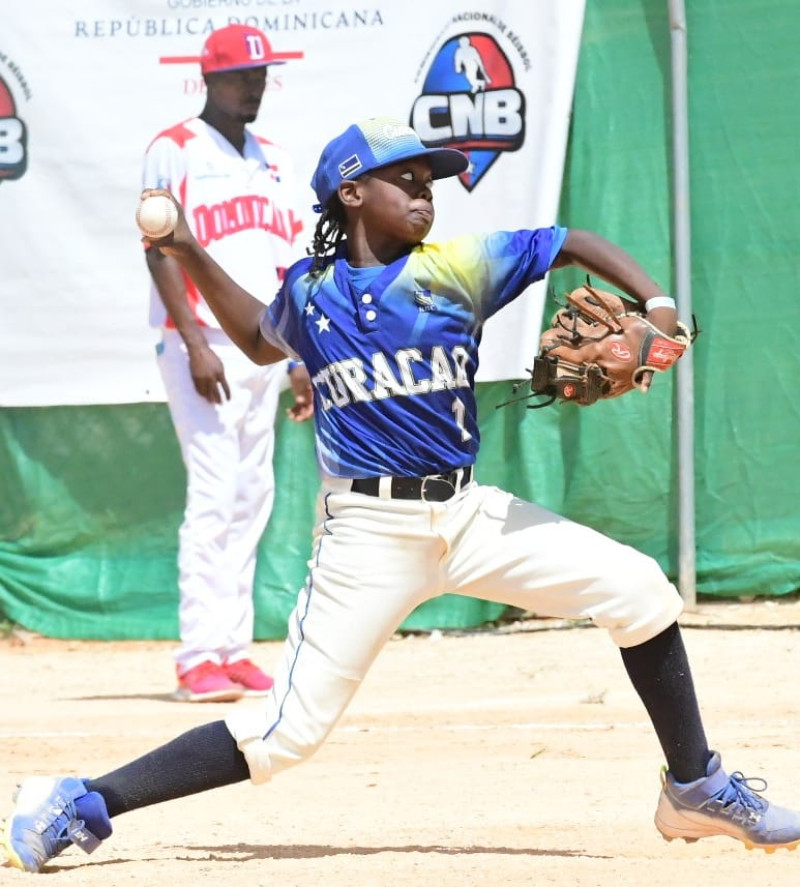 El pitcher Raylipo Martina le abanicó 13 a los quisqueyanos. En la gráfica realiza un pitcheo al pentágono