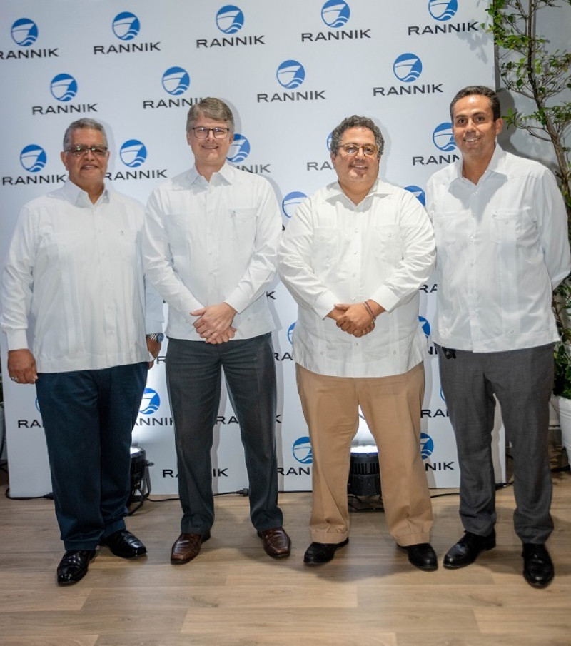 Jason Amiama, Jaak Rannik, Manuel Cáceres y Mauricio Ramírez

Rannik.