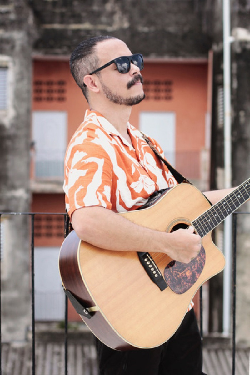 El cantautor dominicano Marel Alemany presenta su nueva producción musical "Salir al sol", compuesta por nueve canciones.