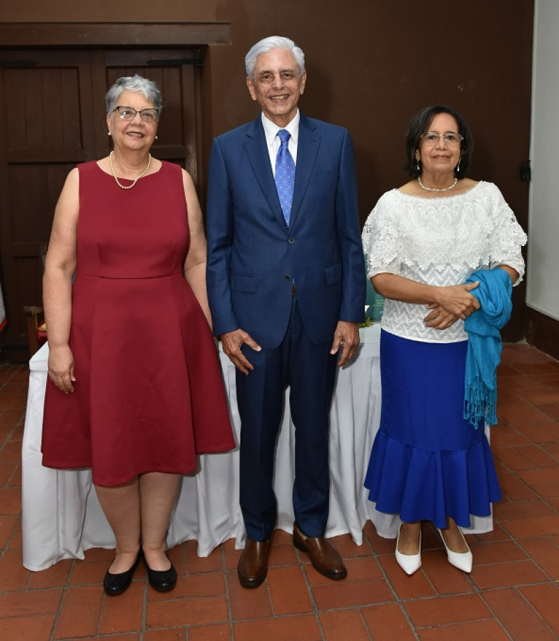 María Filomena González Canalda, Mariano Mella y Eleanor Grimaldi Silié.