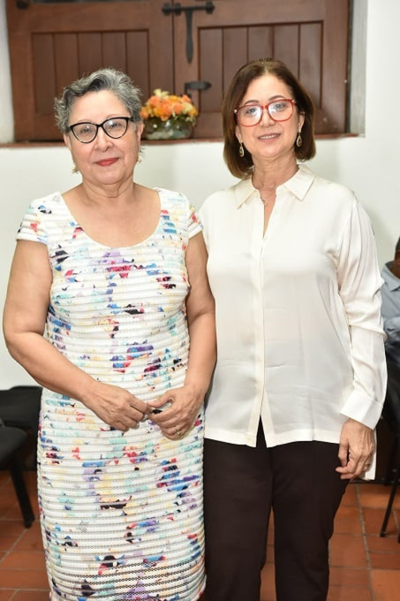 Sonia Medina y Araminta de la Cruz.