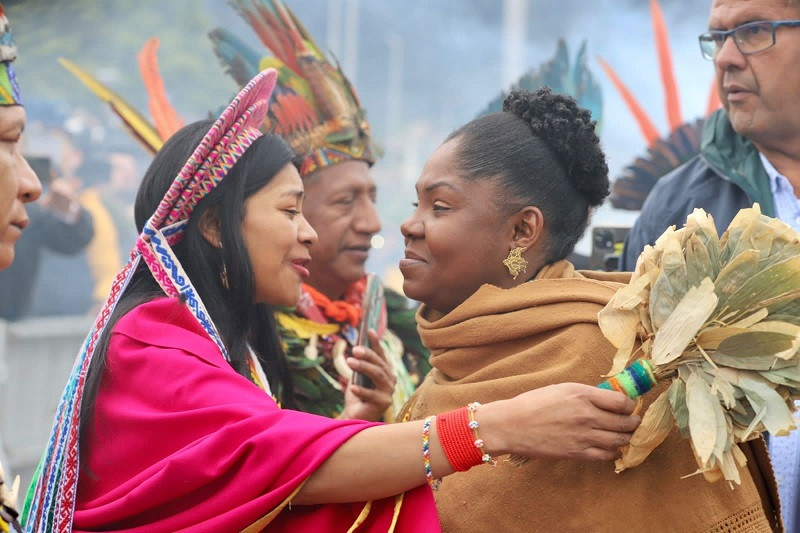 Toma simbólica de posesión de Gustavo Petro y Francia Márquez ante los pueblos indígenas de Colombia. Foto: Europa Press