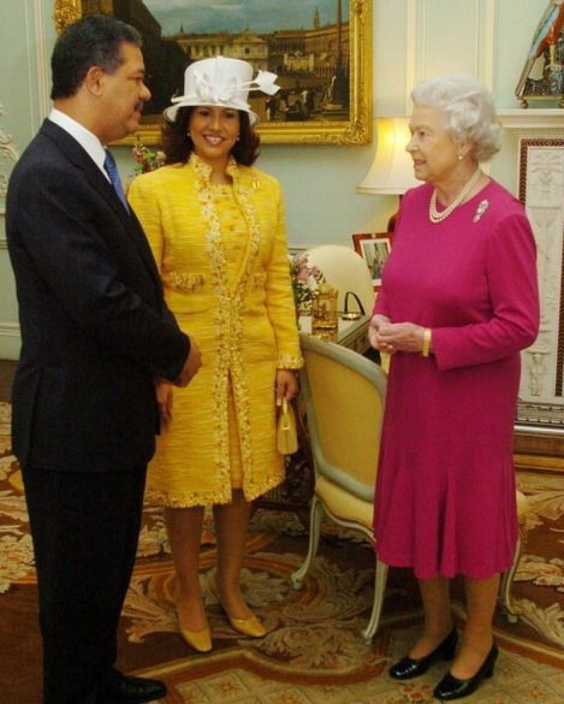 Encuentro con la reina Isabel II fue cuando Leonel era presidente y Margarita primera dama.