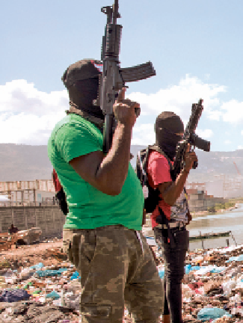 no pueden entrar. Jimmy Cherizier (Barbecue), líder de la banda 400 Mawozo, encabeza la lista de los pandilleros armados que tienen impedimento de entrada a República Dominicana.